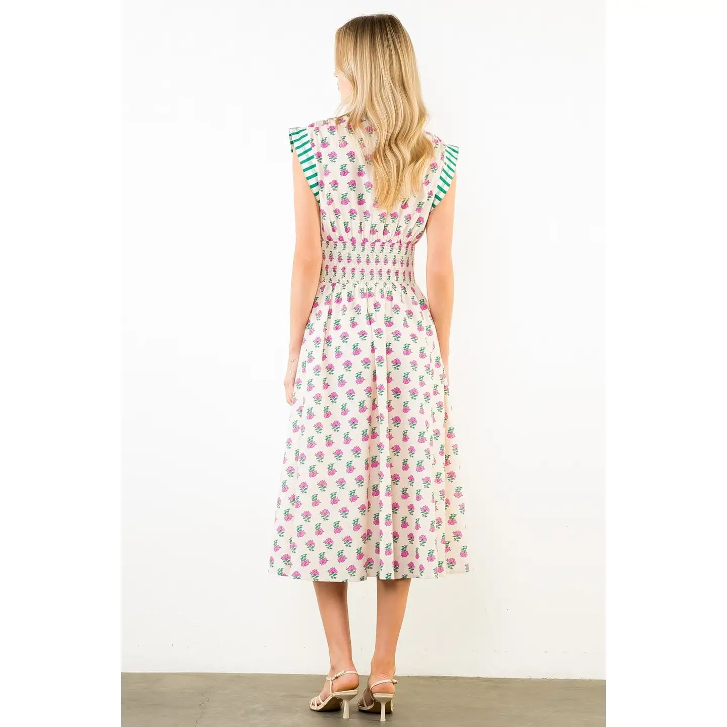 Short Sleeve Floral Pattern Smocked Dress
