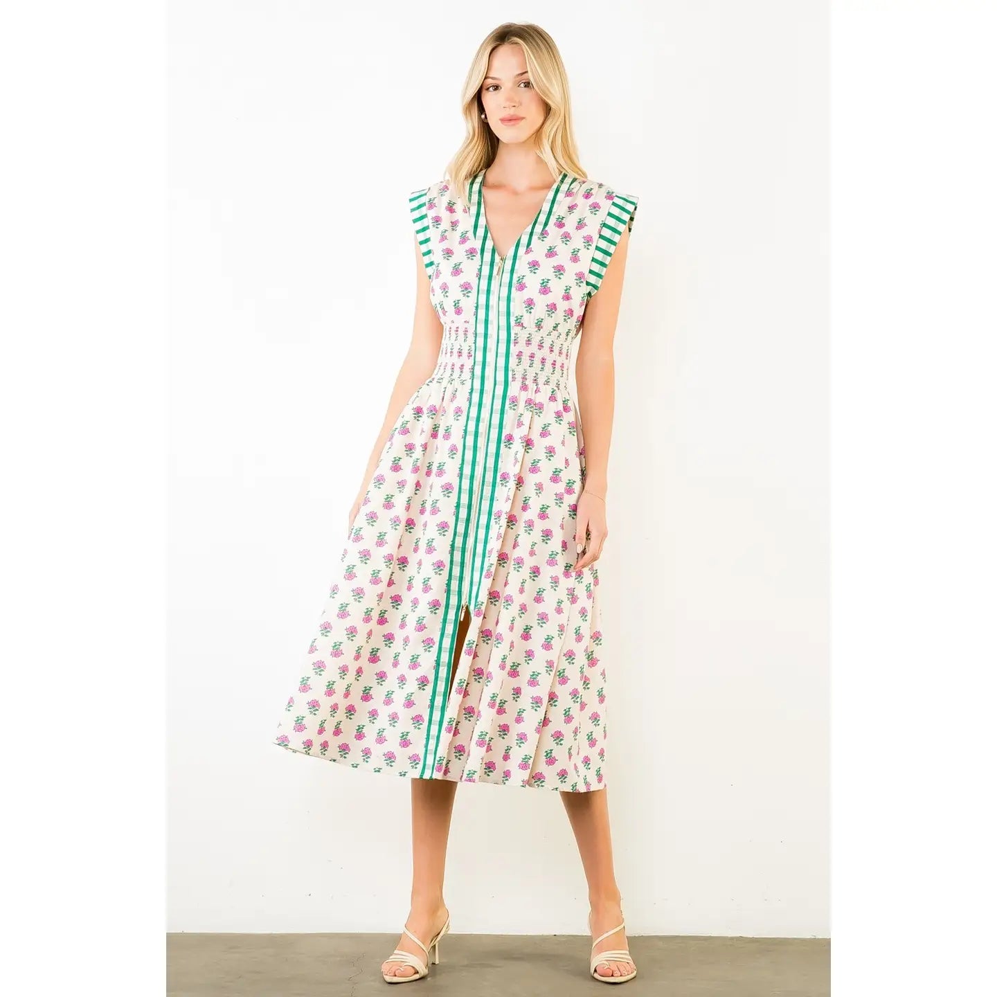 Short Sleeve Floral Pattern Smocked Dress